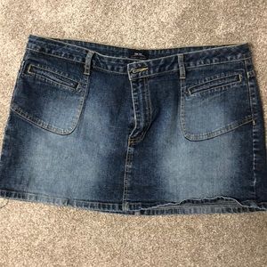 Baileys point Jean skirt. 17/18